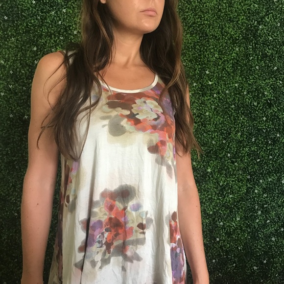 Weston Wear Floral Top - Picture 2 of 4